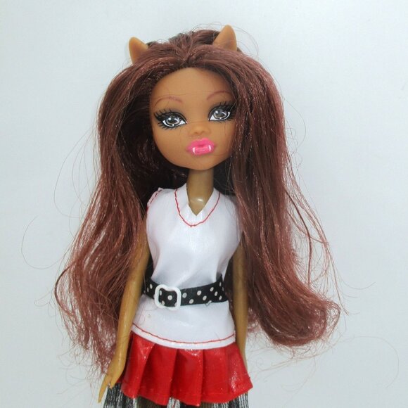 Lot Of 4   3Monster High Dolls Frankie Stein Draculaura Clawdeen Wolf & Boot Acc - Picture 4 of 6